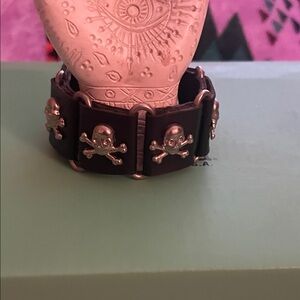 Hot Topic Black and Silver Skull Bracelet